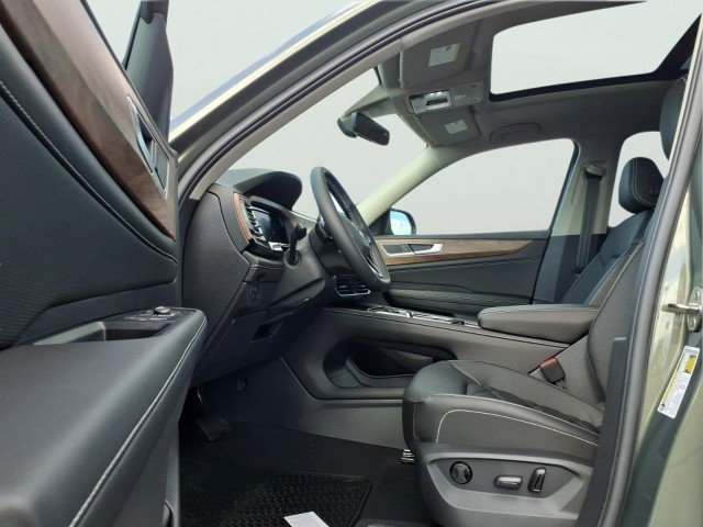 New 2026 Avocado Green Pearl Volkswagen SE w/Technology 4M image 13