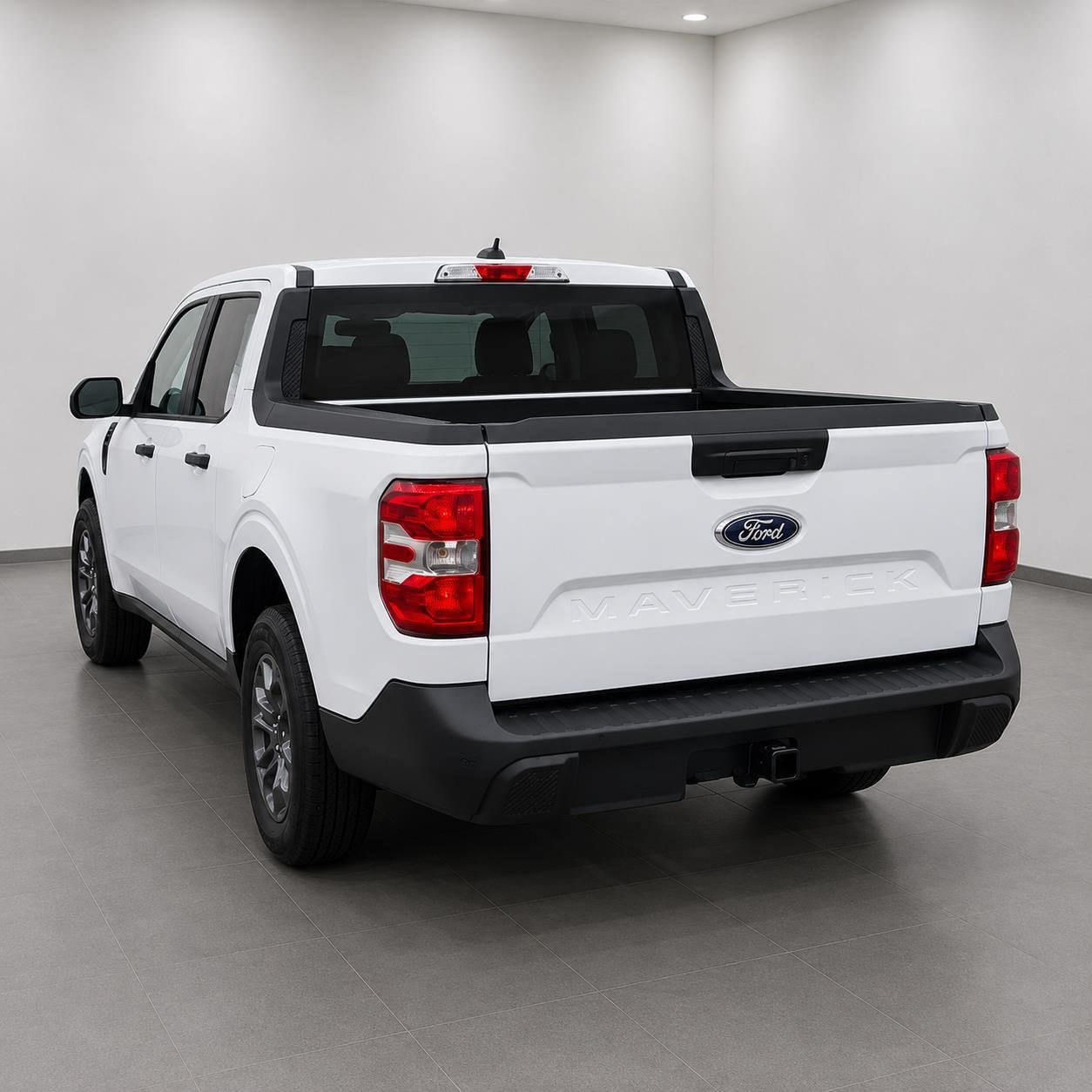Used 2026 WHITE FORD XLT image 3