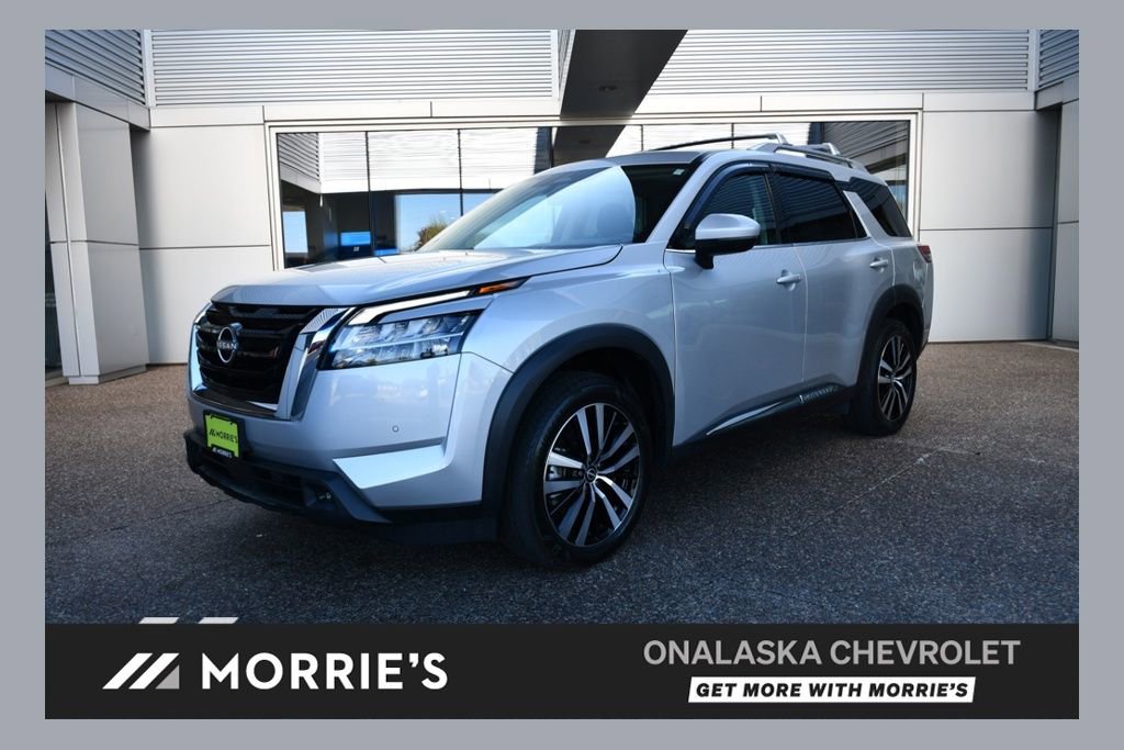 2023 Nissan Pathfinder Platinum 4WD's photo