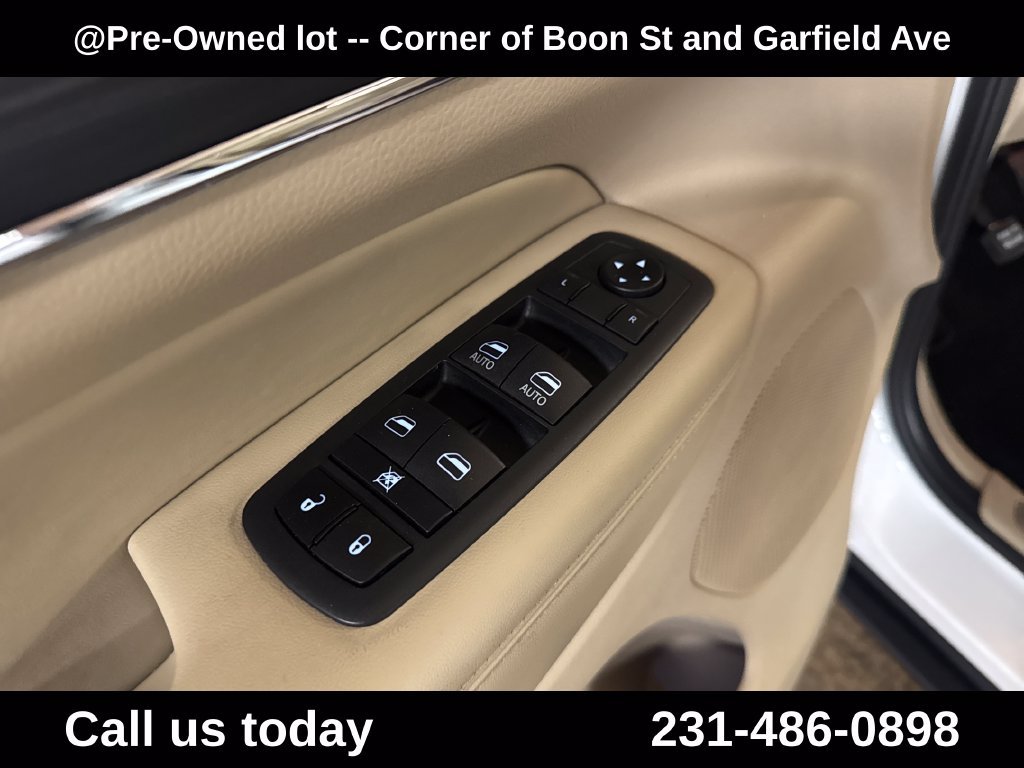 Used 2020 White Jeep Limited image 16