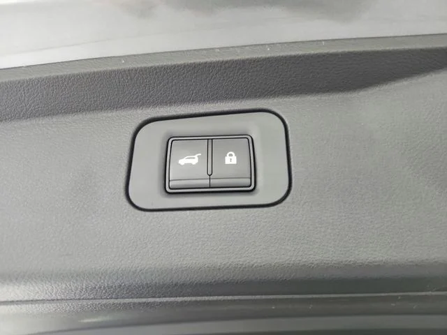 Used 2025  INFINITI SENSORY image 45