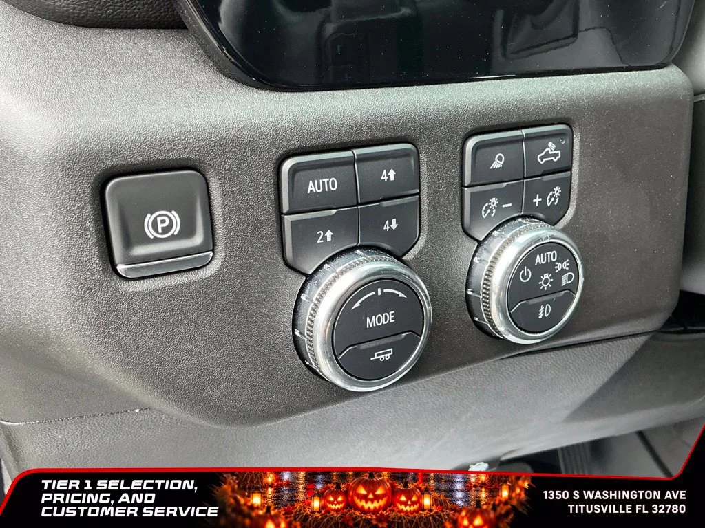Certified Used 2025 Titanium Rush Metallic GMC SLT image 34