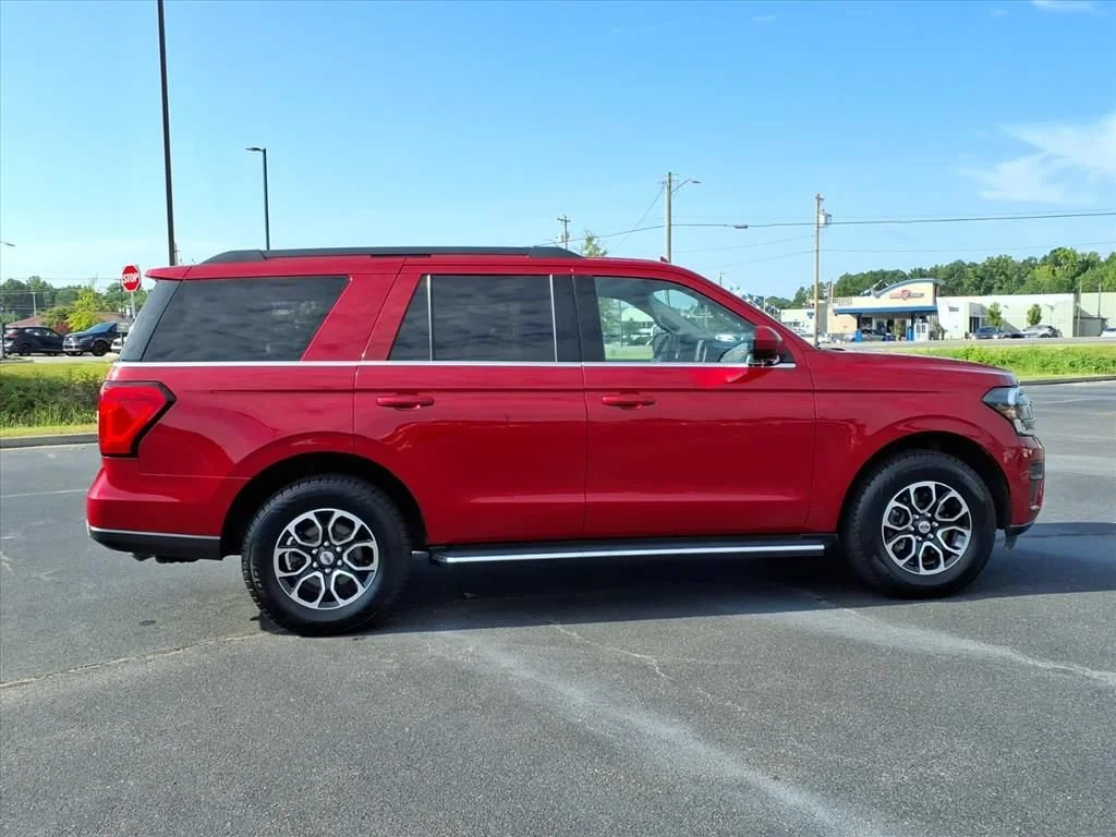 Used 2022 Red Ford XLT image 19