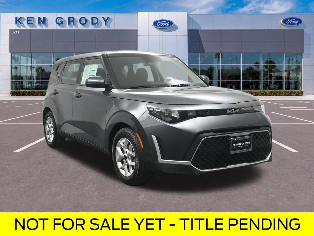 2023 Kia Soul 2.0L LX IVT's photo