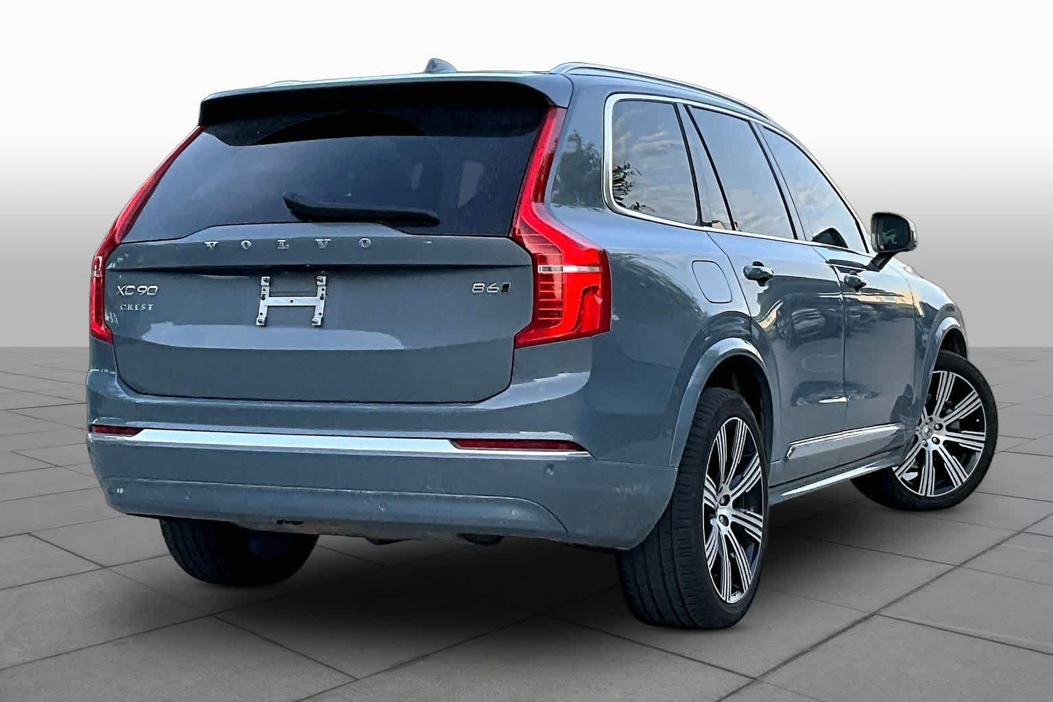 Used 2023 Thunder Grey Metallic Volvo Ultimate image 11