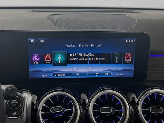 New 2026 Polar White Mercedes-Benz GLB 250 image 14