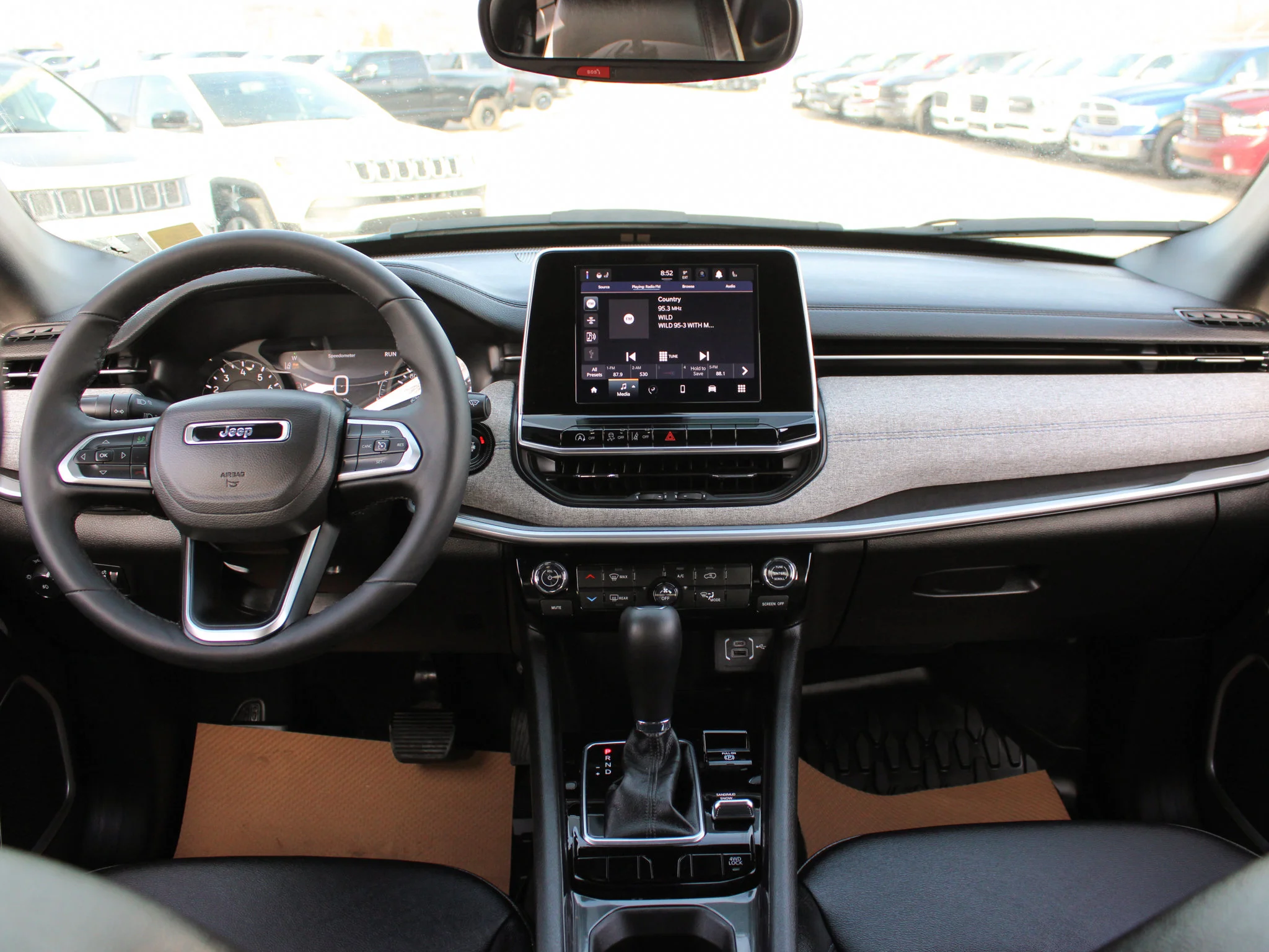 Certified Used 2025 White Jeep North * No Accidents | Heated Seats | Apple CarPlay | Remote Start | Forward Collision Warning image 4