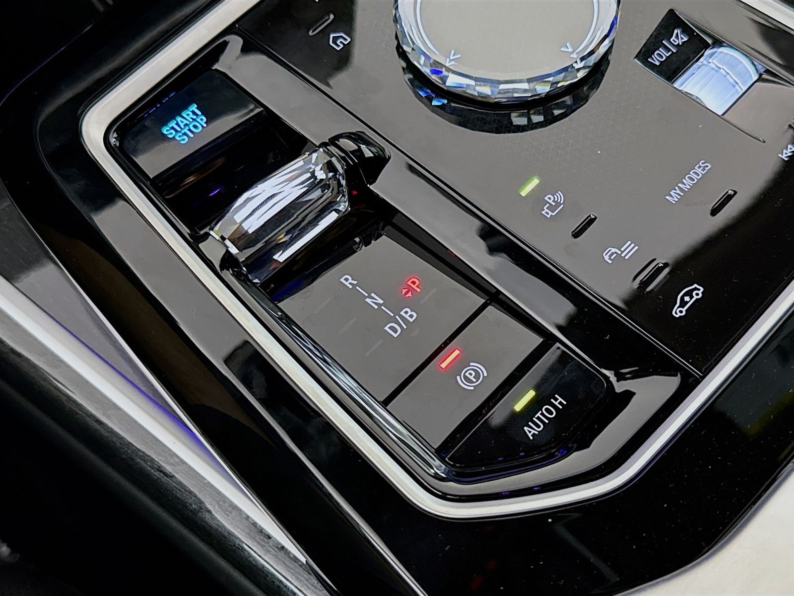 2026 BMW i7 M70 - Photo 17