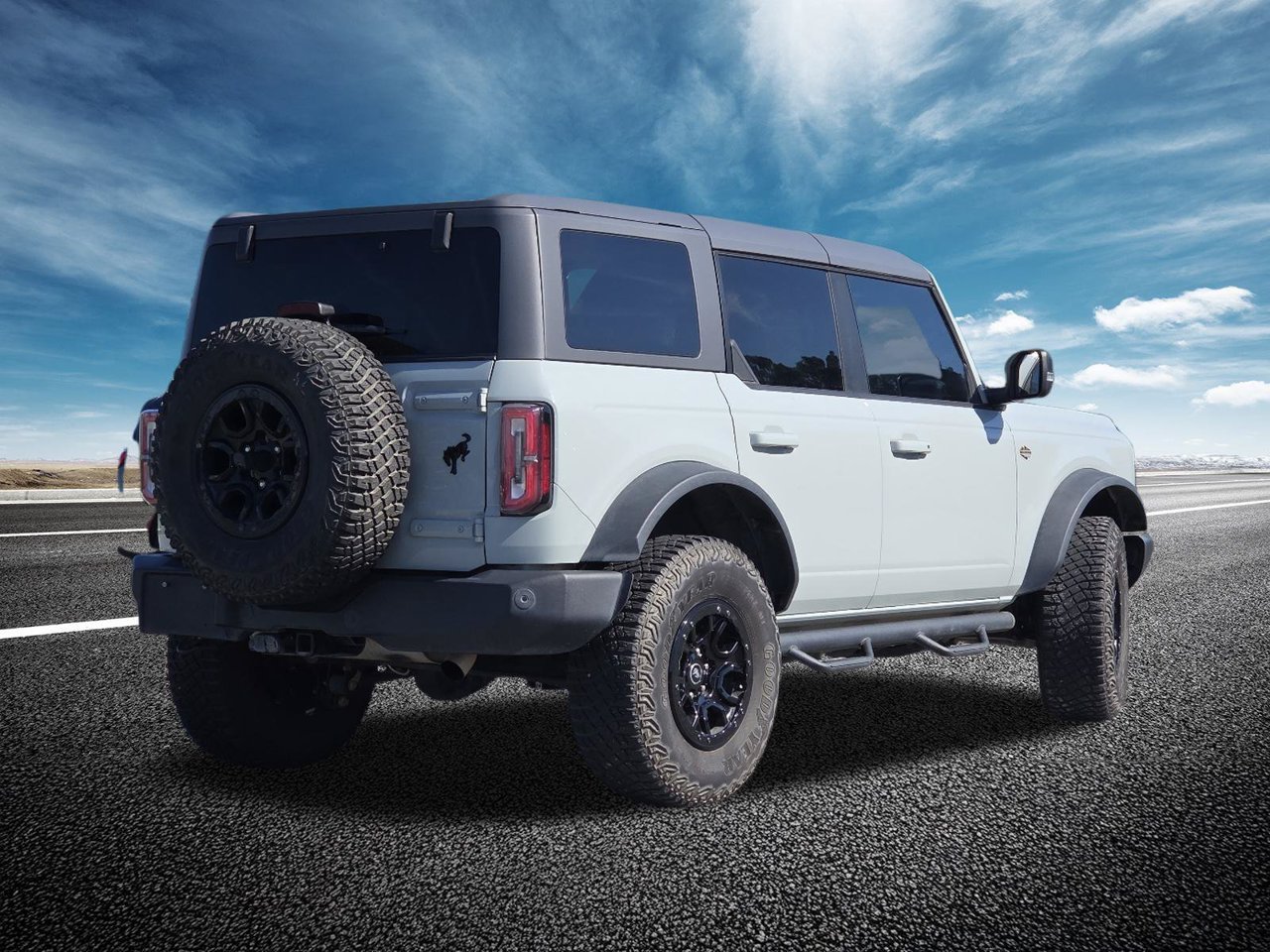 Used 2023  Ford Base image 19