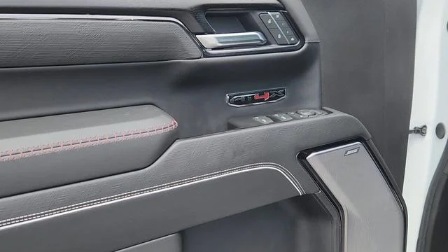 Used 2025 Summit White GMC AT4X image 30