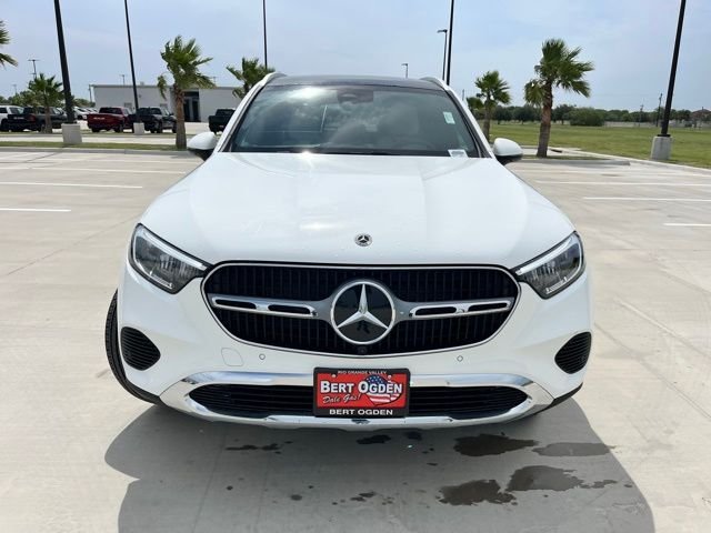 New 2026 Polar White Mercedes-Benz GLC 300 image 2