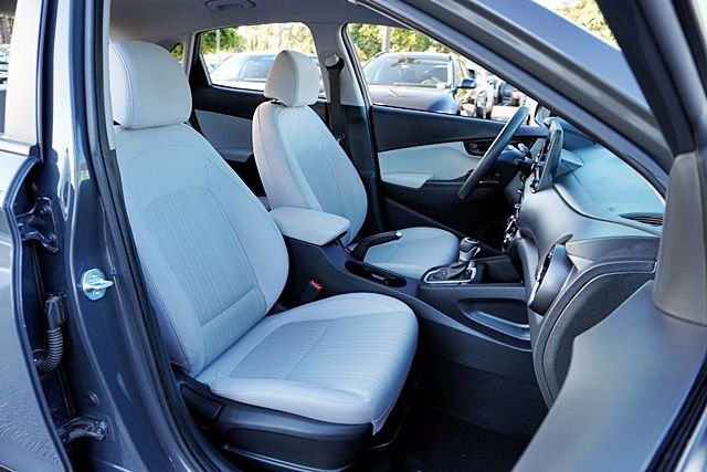 Used 2023 Gray Hyundai SEL image 12