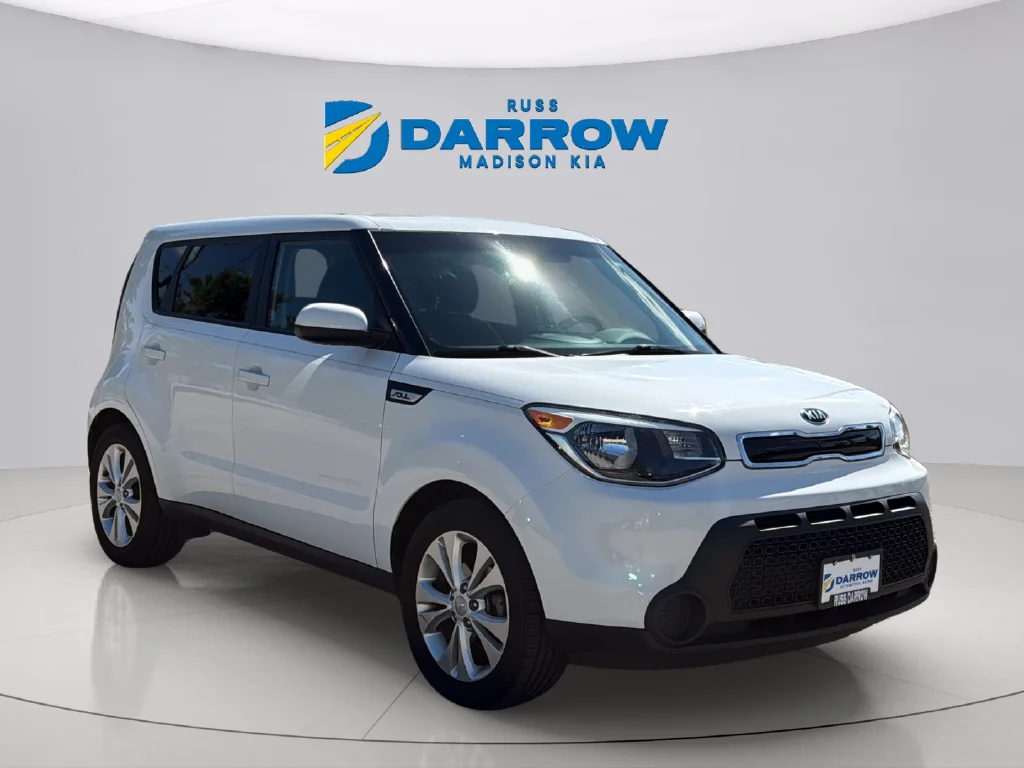Used 2015 Clear White Kia Plus image 7