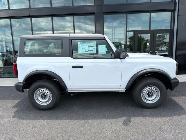 New 2026 Oxford White Ford Base image 2