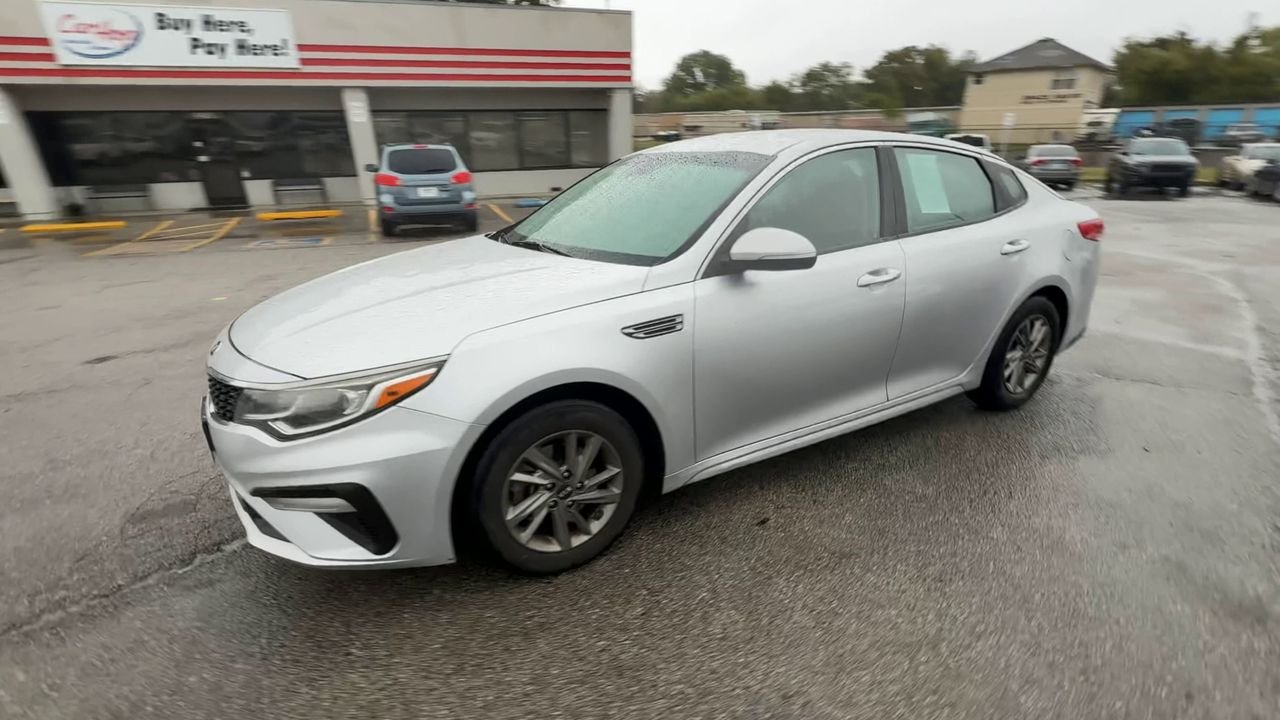 2019 Kia Optima LX photo 2