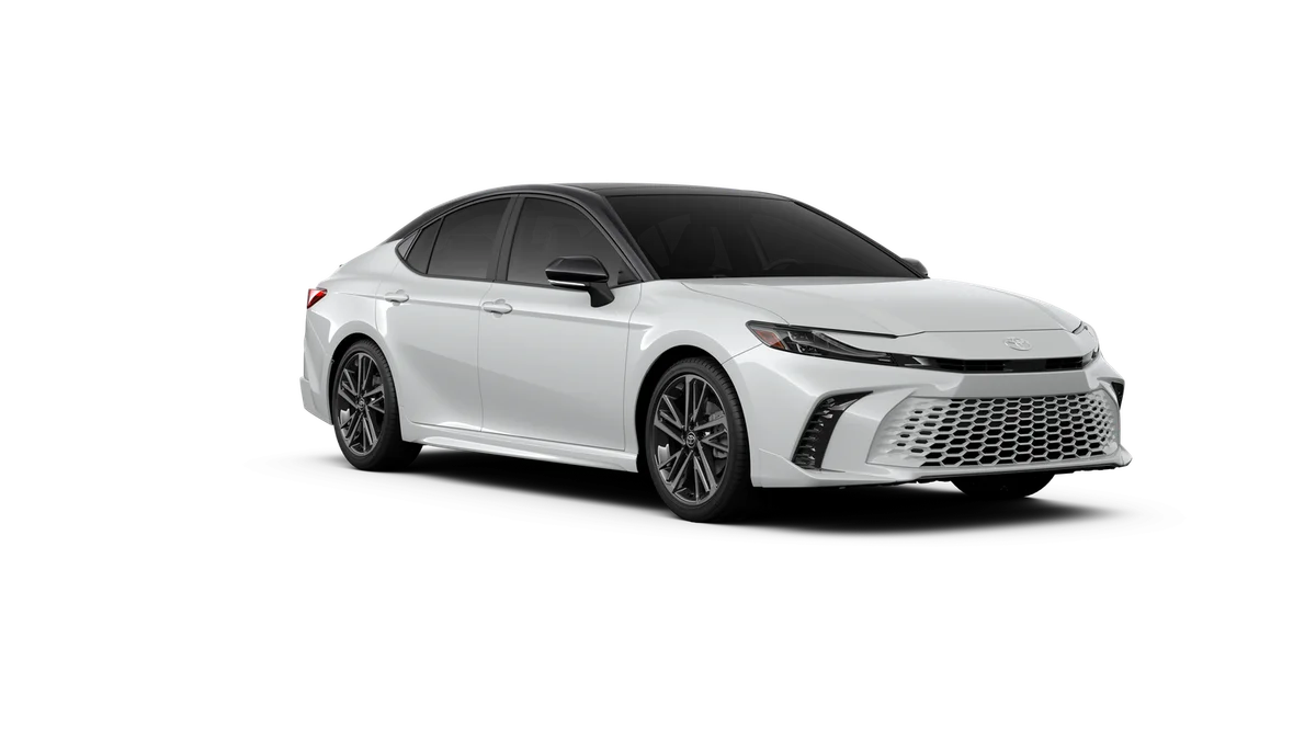 New 2026 Wind Chill Pearl with Midnight Black Metallic roof Toyota XSE image 45