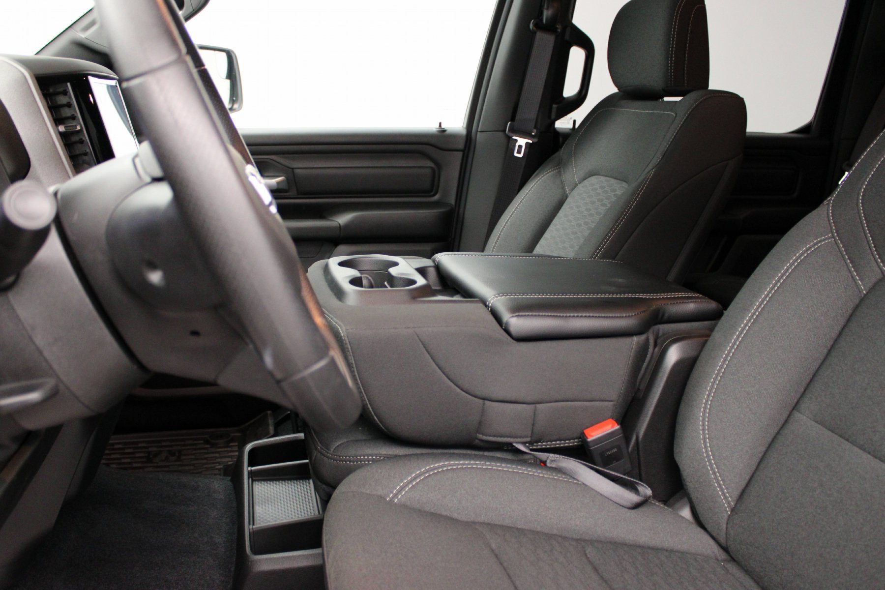 2026 RAM 1500 Warlock - Photo 18