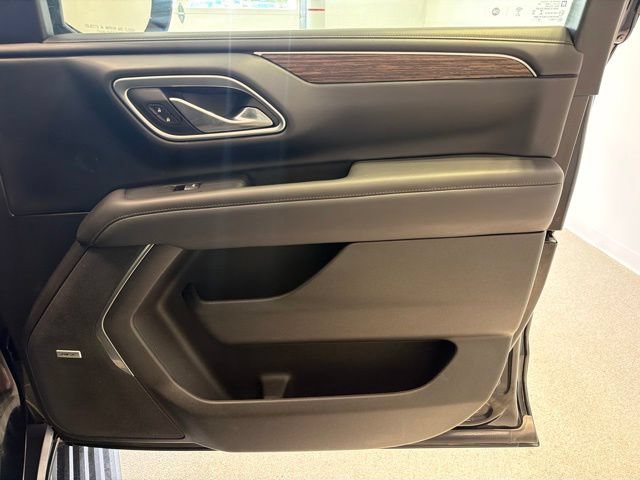 Certified Used 2021 BLACK Chevrolet High Country image 16