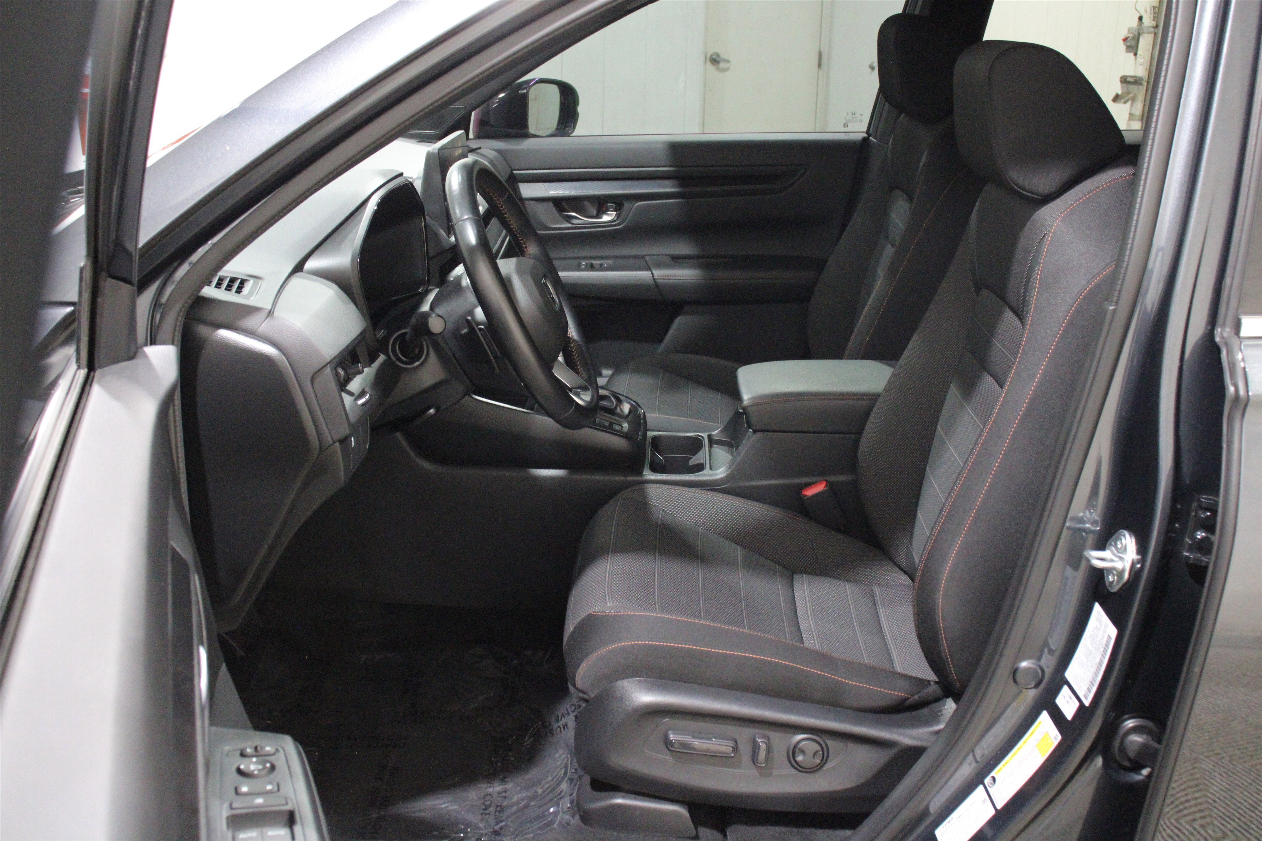 Used 2025 Urban Gray Pearl Honda Sport image 3