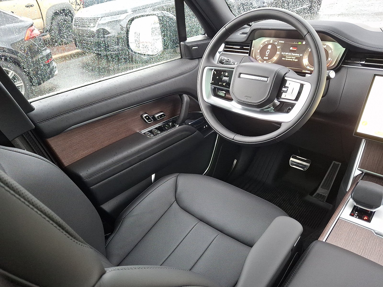 2026 Land Rover Range Rover SE - Photo 12