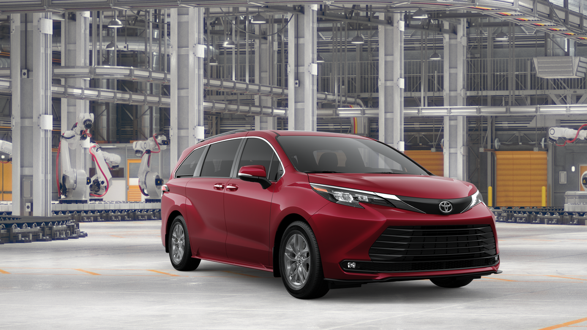 New 2026 Ruby Flare Pearl Toyota XLE image 15