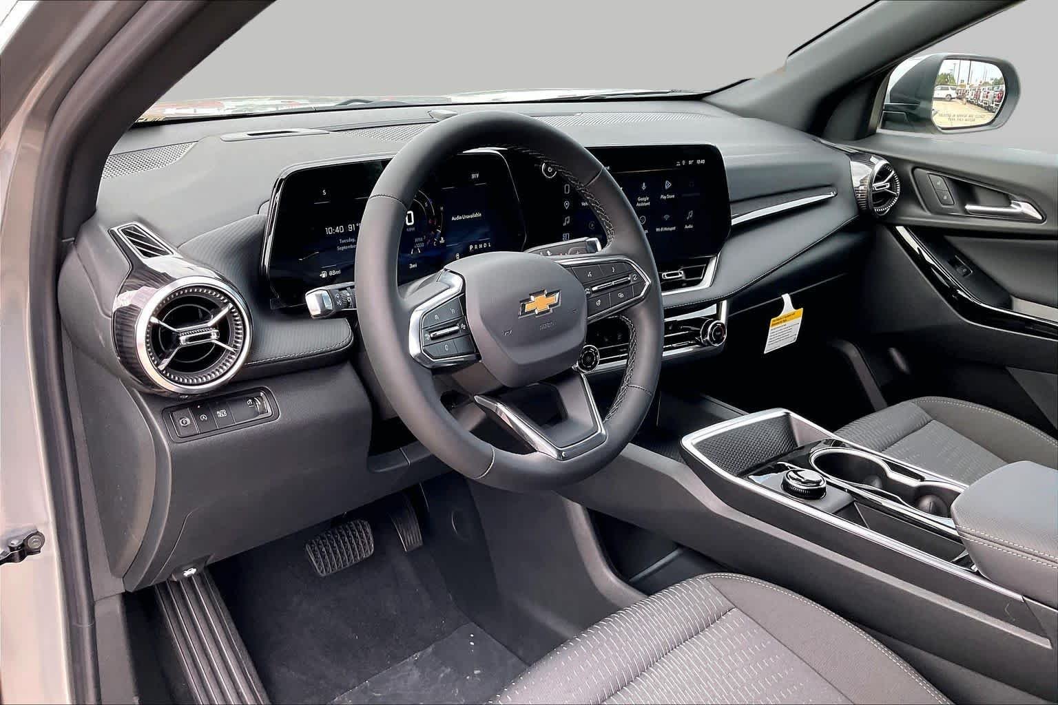2027 Chevrolet Equinox LT - Photo 9