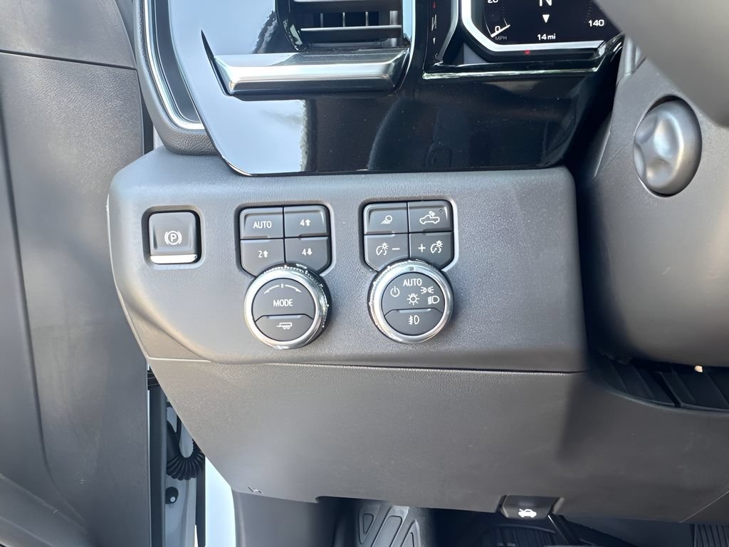 2026 GMC Sierra 1500 SLT - Photo 14