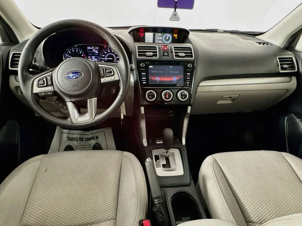 Used 2018 White Subaru 2.5i Premium image 27