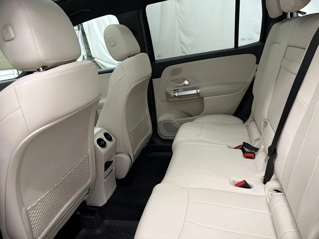 New 2026 Black Mercedes-Benz GLB 250 image 19
