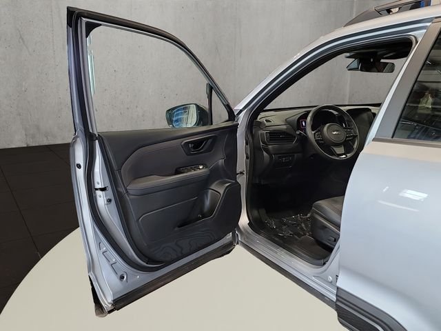 Used 2025 Ice Silver Metallic Subaru Premium image 17
