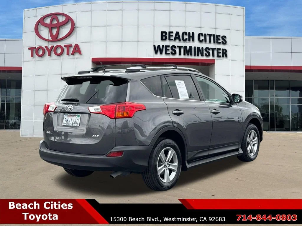 Used 2015 Gray Toyota XLE image 13