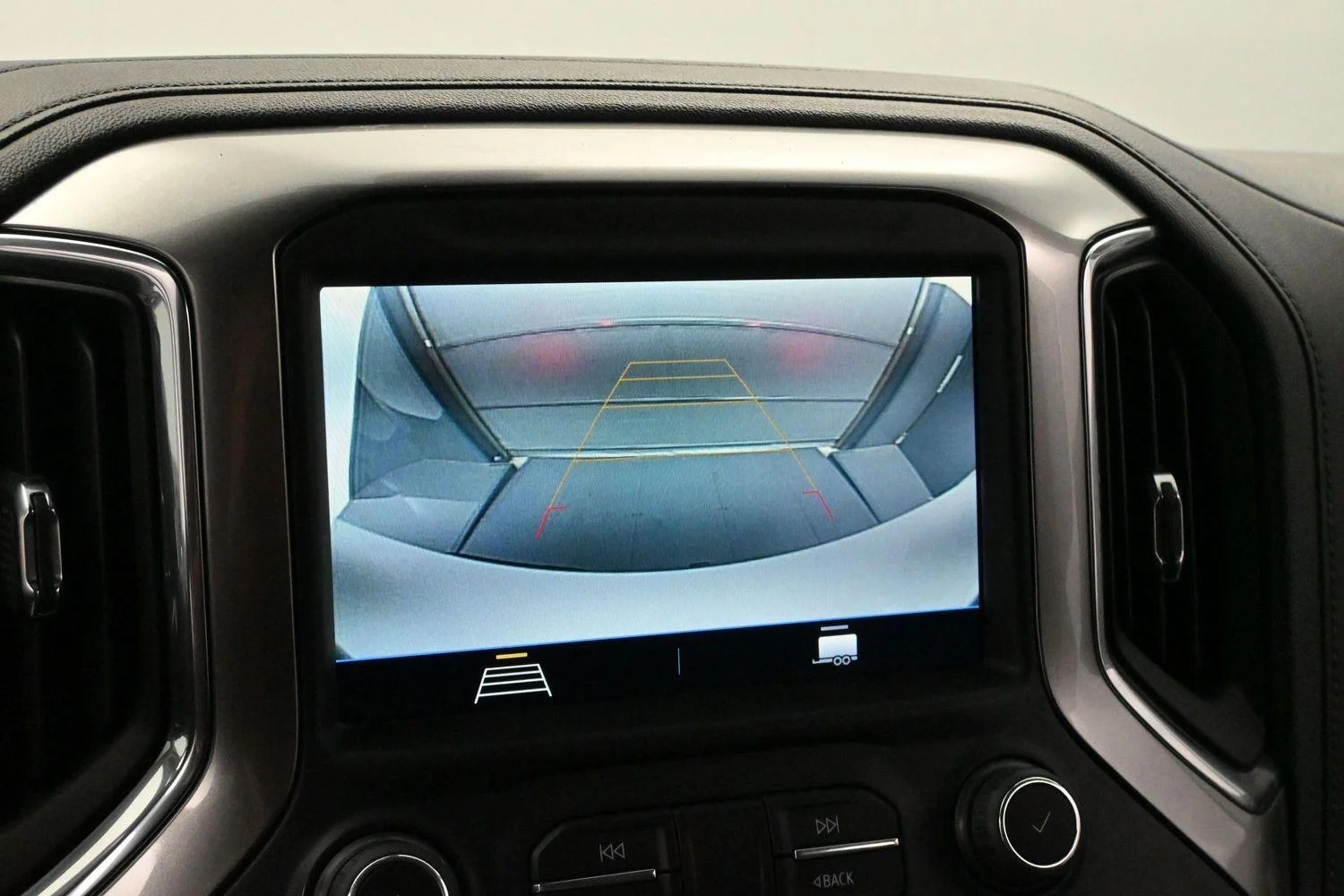 Used 2022 Summit White Chevrolet LT Trail Boss image 20