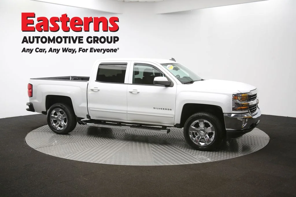 Used 2018 White Chevrolet LT image 47