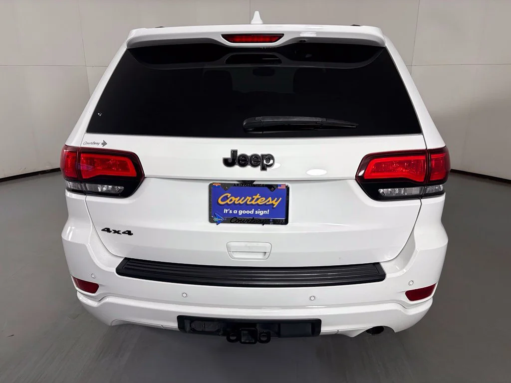 Used 2019 White Jeep Altitude image 7