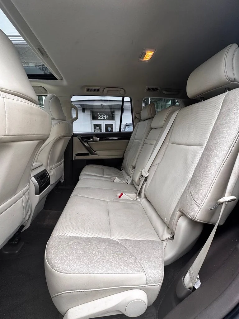 Used 2014 Starfire Pearl Lexus 460 image 22
