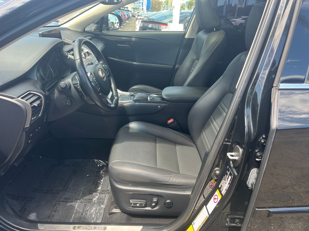 Used 2019 Black Lexus 300h image 9