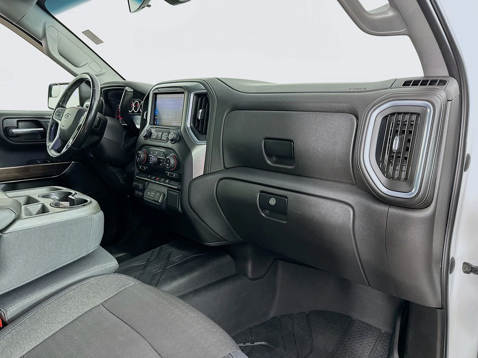 Used 2019 Summit White Chevrolet LT Trail Boss image 30