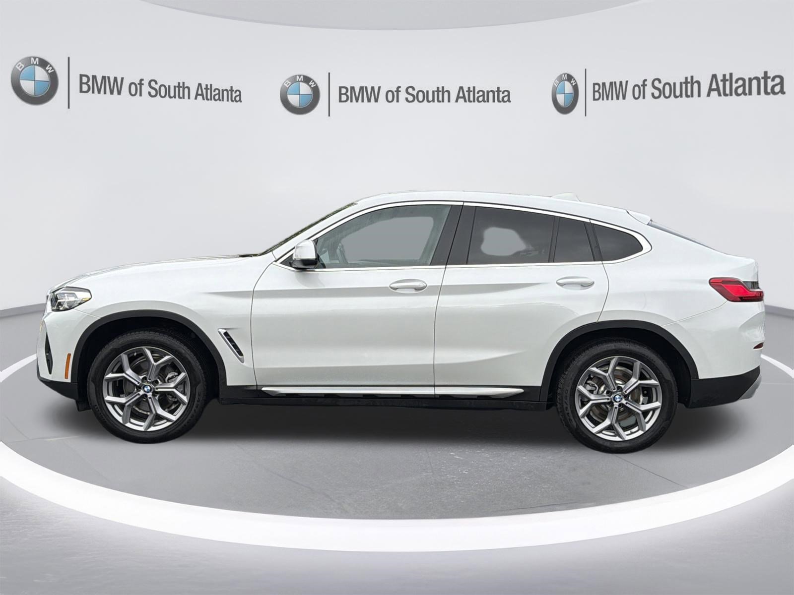 Used 2025 Mineral White Metallic BMW xDrive30i image 25