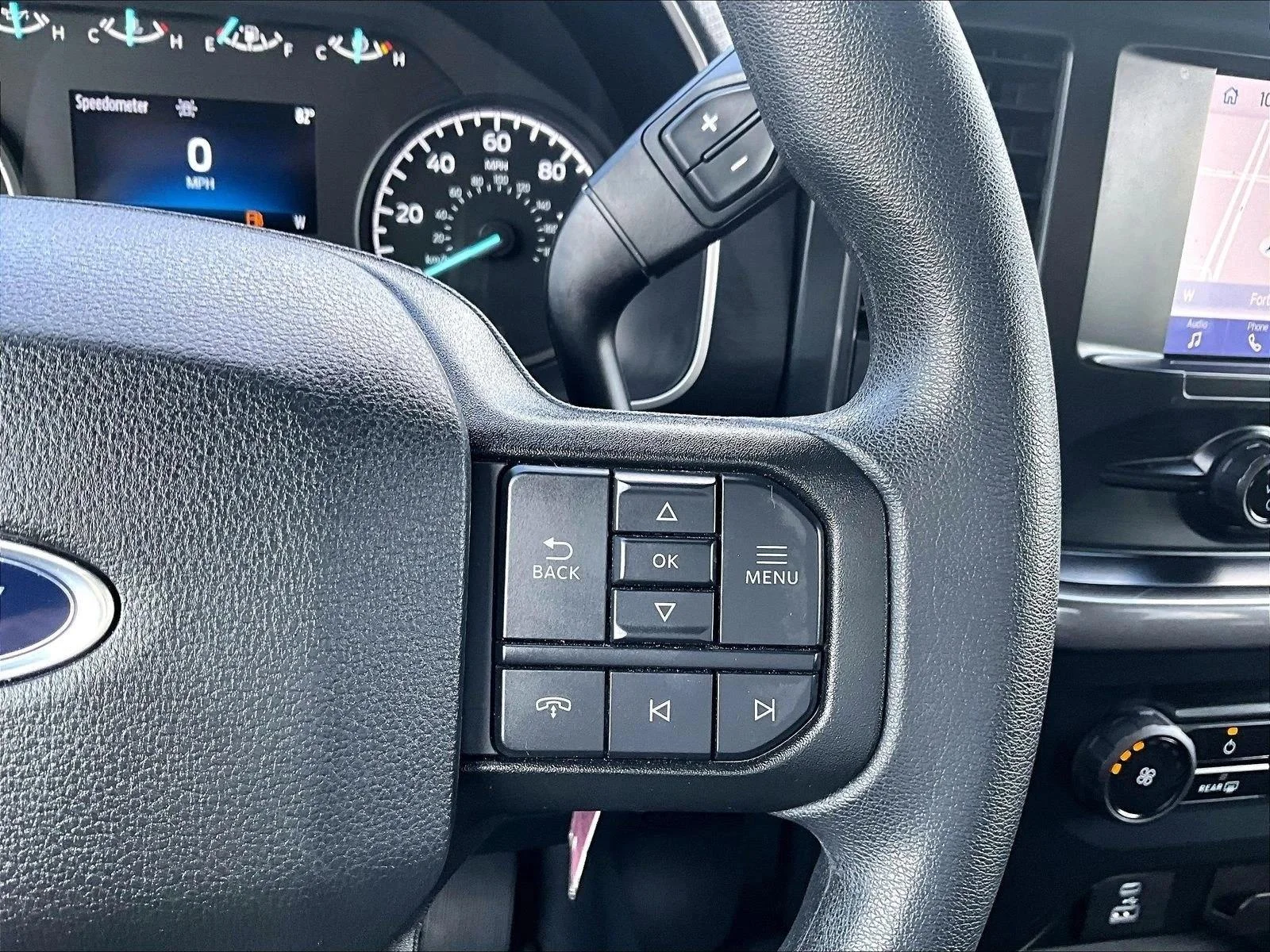Used 2023 Oxford White Ford XL image 19