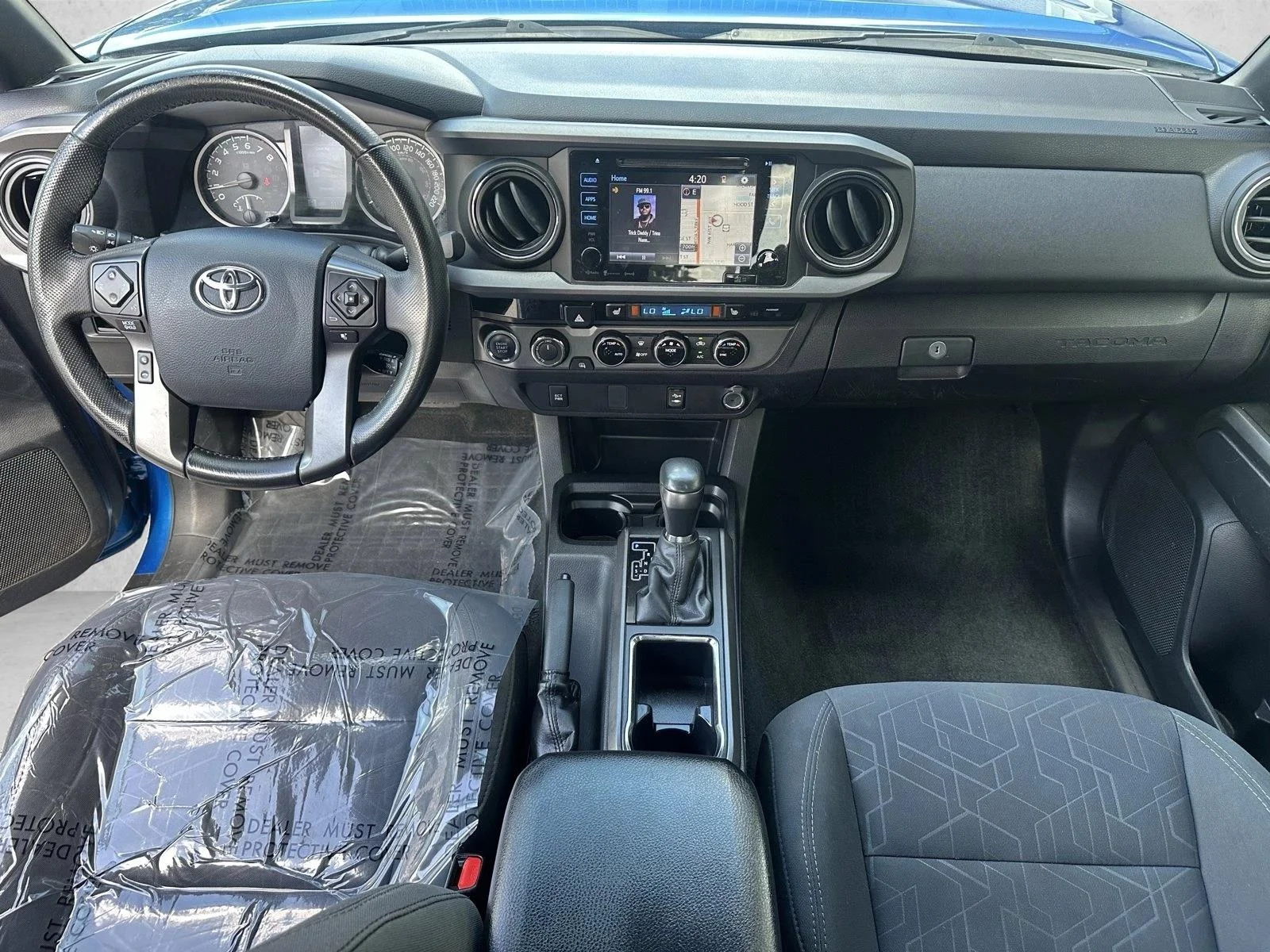 Used 2017 Blue Toyota SR5 image 25
