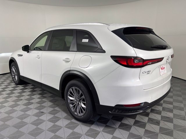 New 2026 White Mazda 3.3 Turbo Select image 5