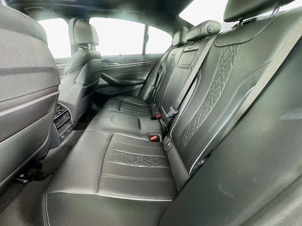 Used 2017 Carbon Black Metallic BMW 540i image 32