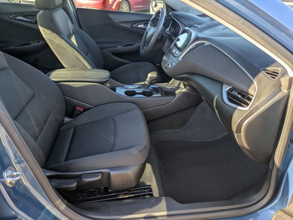 Used 2024 Blue Chevrolet LT image 27