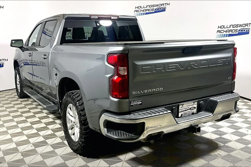 Used 2021 Satin Steel Metallic Chevrolet LT image 7