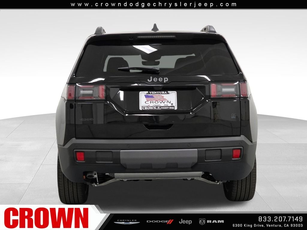 New 2026 Diamond Black Crystal Pearl-Coat Exterior Paint Jeep  image 6