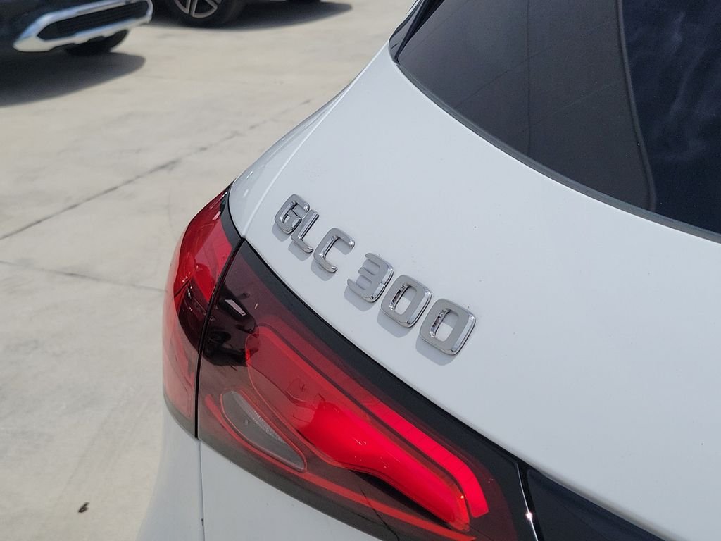 Certified Used 2025 White Mercedes-Benz GLC 300 image 8