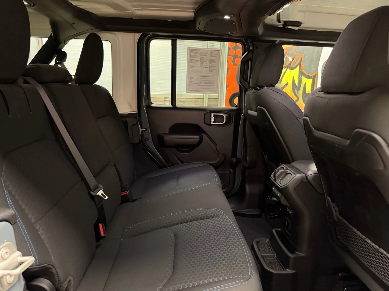 Used 2024 Anvil Clear Coat (pds) Jeep Rubicon 4xe image 27
