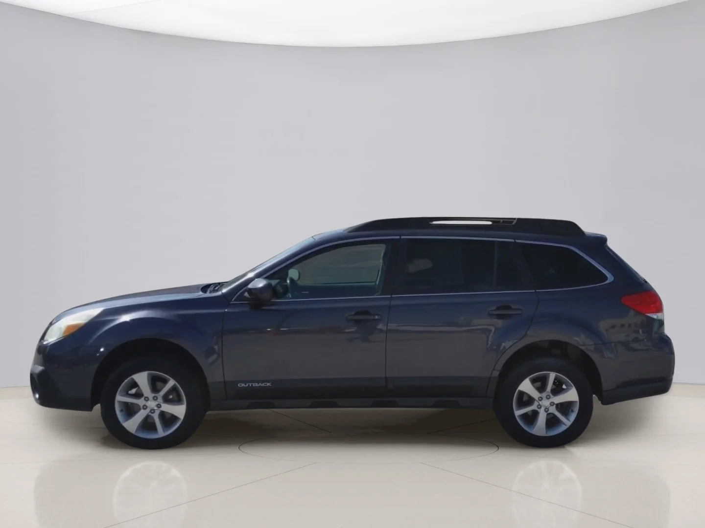 Used 2013 Gray Subaru LIMITED image 2