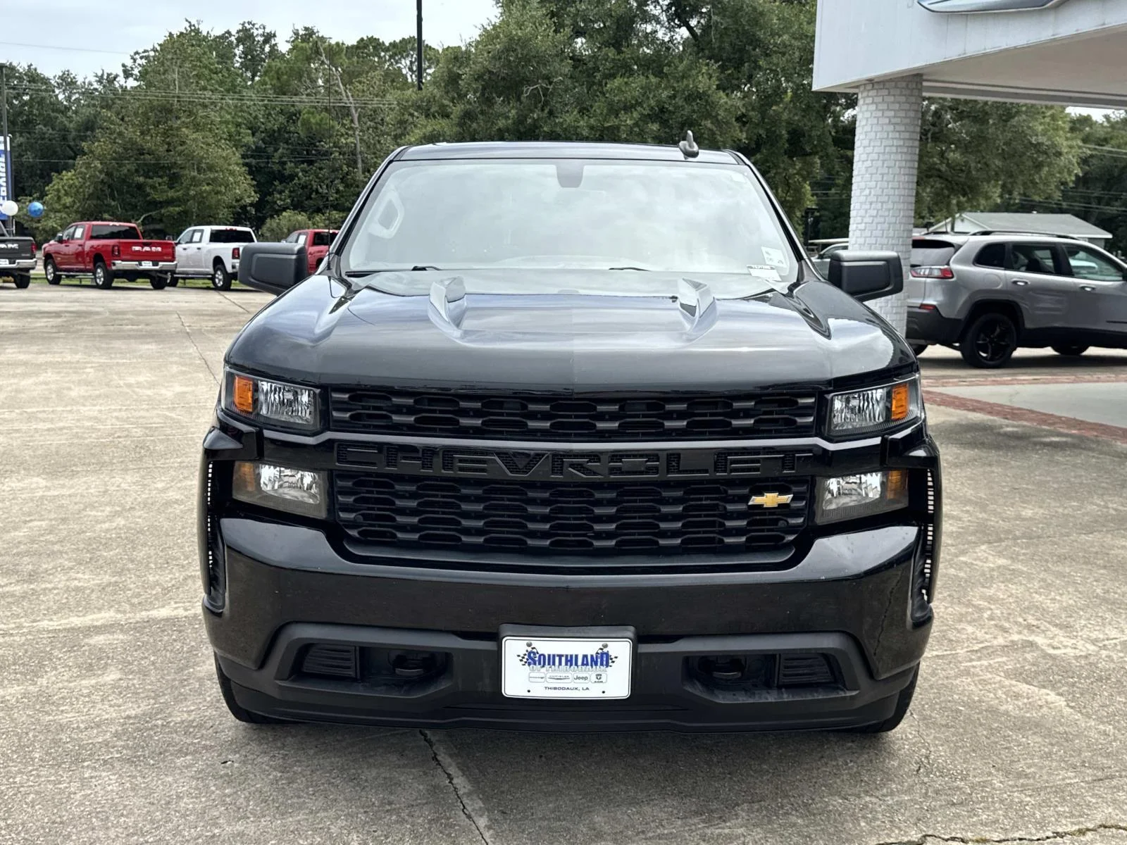 Used 2019 BLACK Chevrolet Custom image 2
