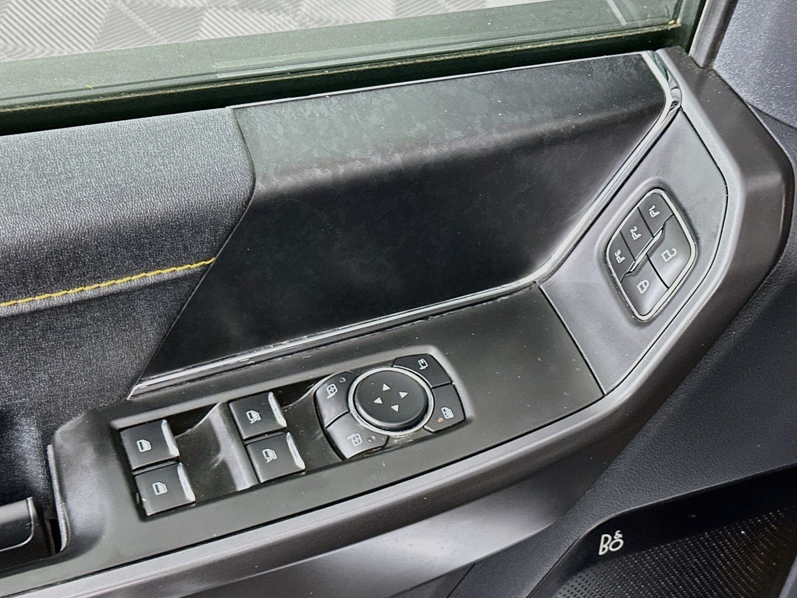 Used 2025 White Ford Tremor image 19